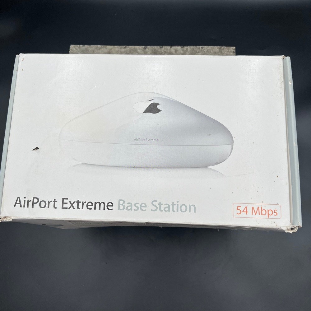 Apple AirPort Extreme Base Station White Model A1034 54 Mbps Wireless Router Box